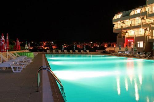 Panorama Hotel 산단스키 외부 사진